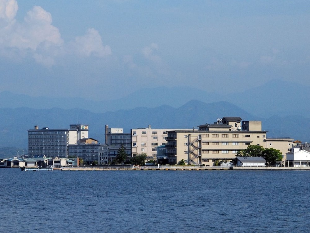 湖畔の宿 森本 小松