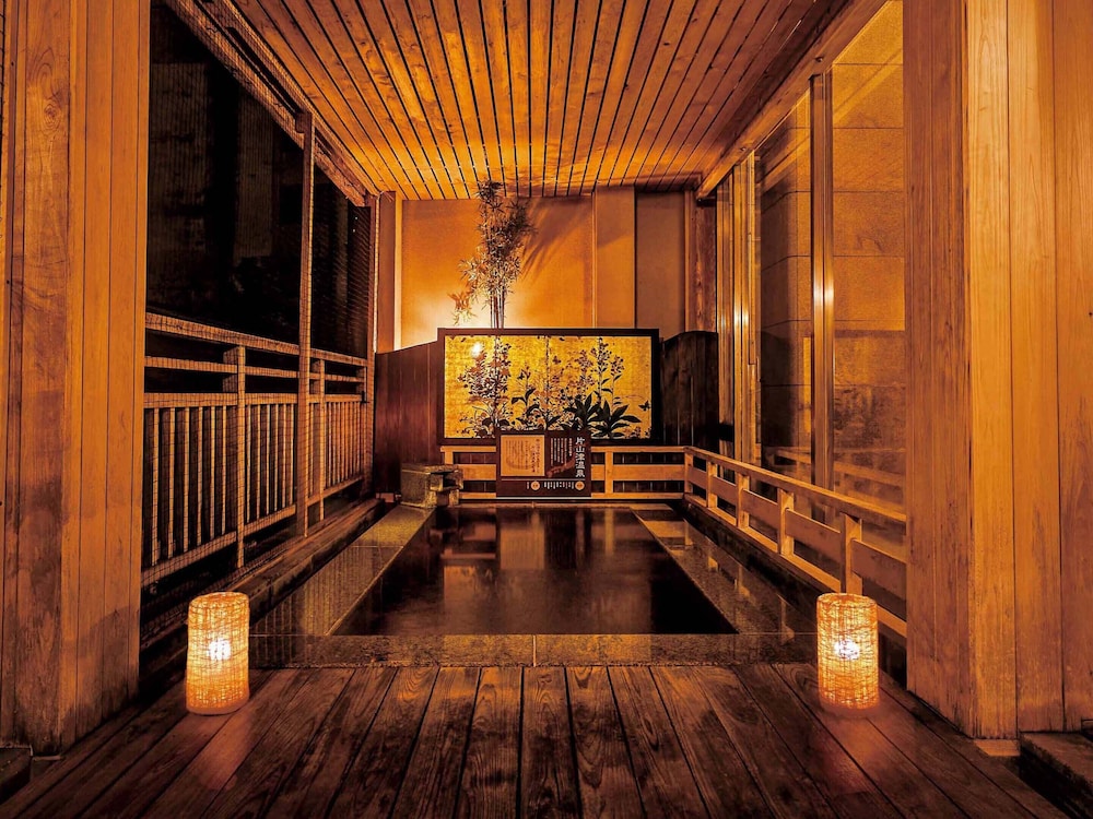 大江戸温泉物語わんわんリゾート 矢田屋松濤園 小松