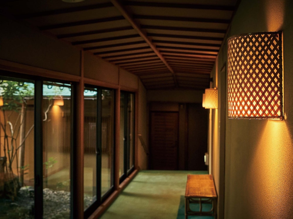 大江戸温泉物語わんわんリゾート 矢田屋松濤園 小松