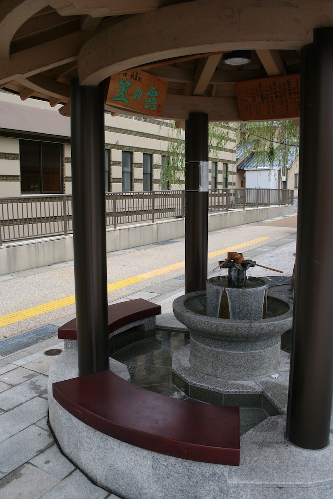 大江戸温泉物語わんわんリゾート 矢田屋松濤園 小松