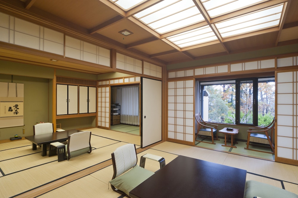 旅亭　萬葉 小松