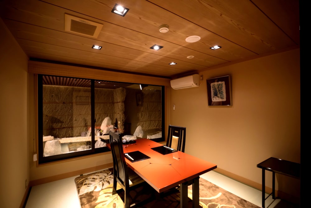 旅亭　萬葉 小松