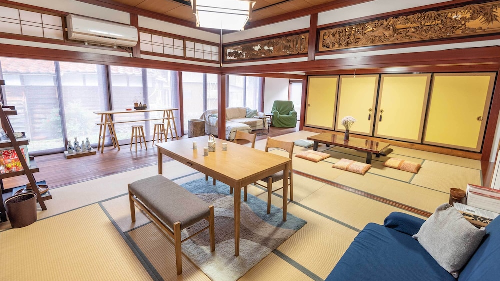 GUEST HOUSE IROHA LOTUSLAND 小松