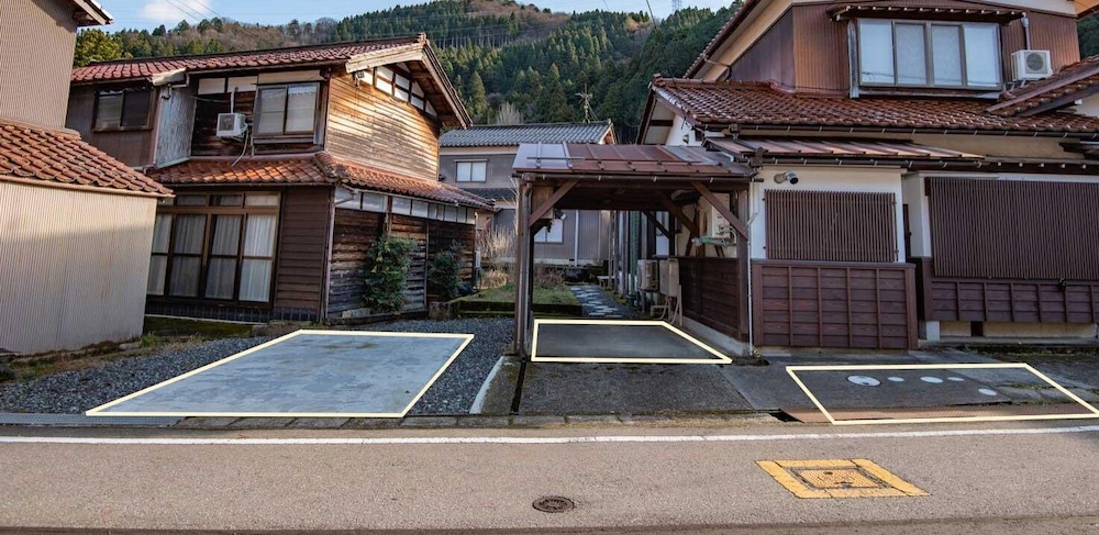 GUEST HOUSE IROHA LOTUSLAND 小松