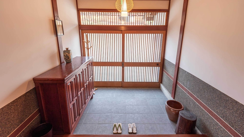 GUEST HOUSE IROHA LOTUSLAND 小松