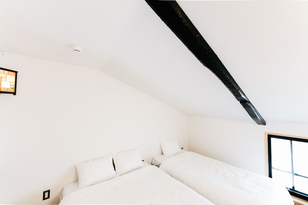 B&B MIKAWA - KANAZAWA FISH HARBOUR 小松