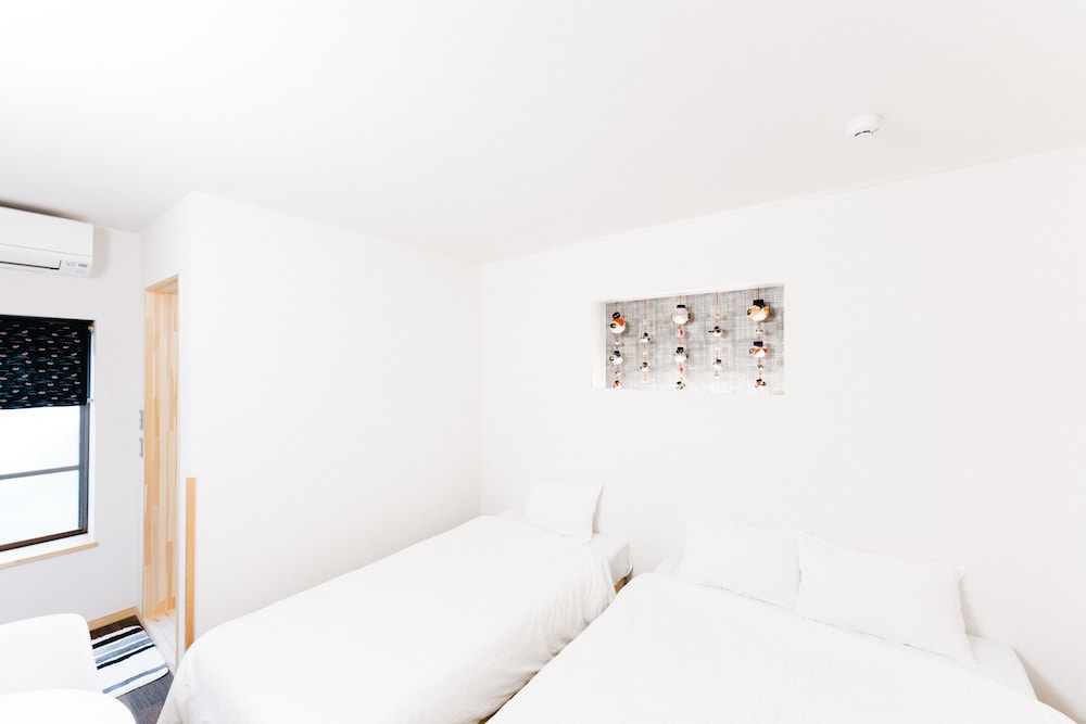 B&B MIKAWA - KANAZAWA FISH HARBOUR 小松