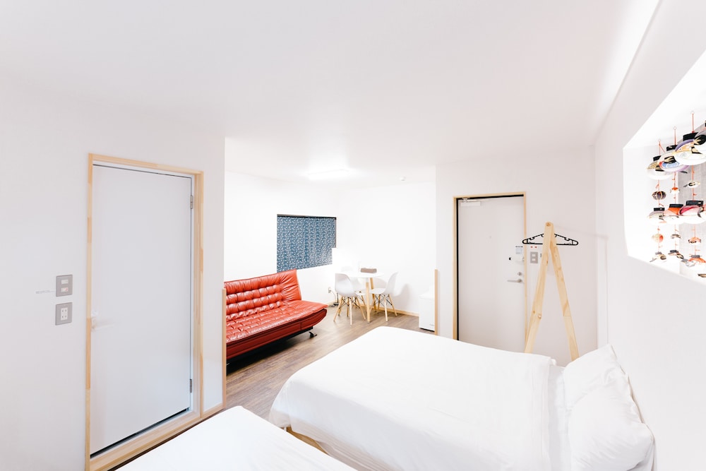 B&B MIKAWA - KANAZAWA FISH HARBOUR 小松