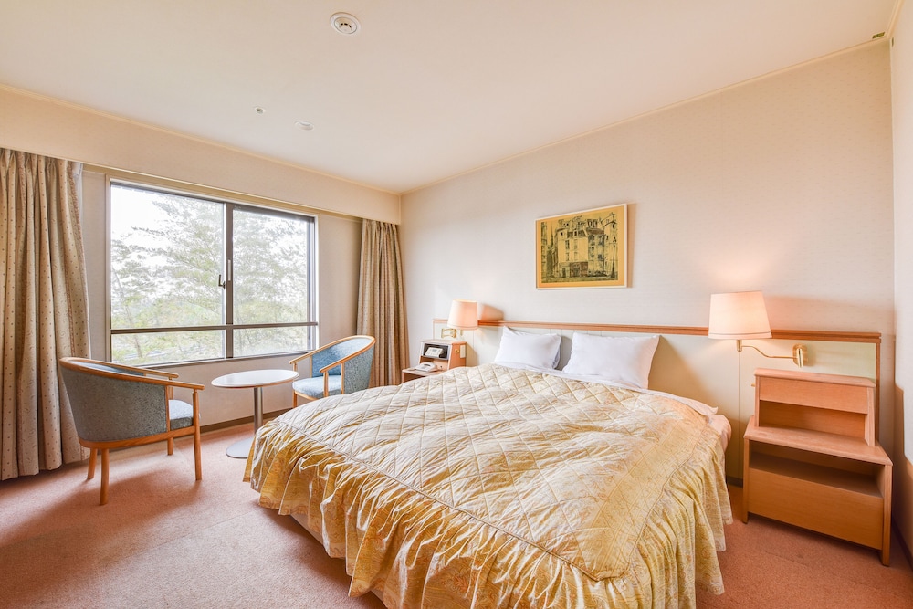 ダイヤモンド片山津温泉ソサエティ 小松