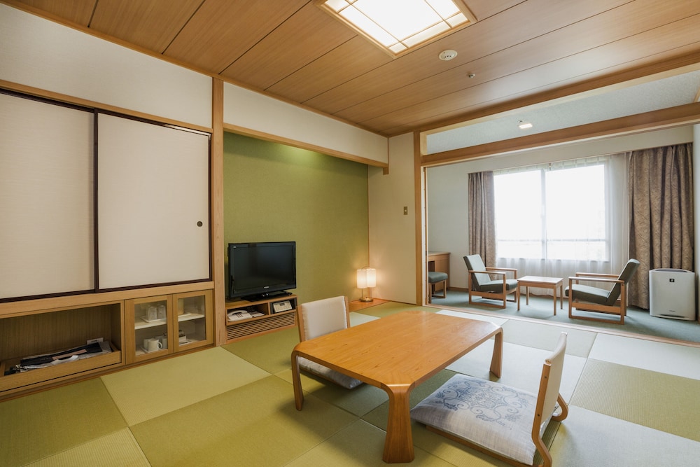 ダイヤモンド片山津温泉ソサエティ 小松