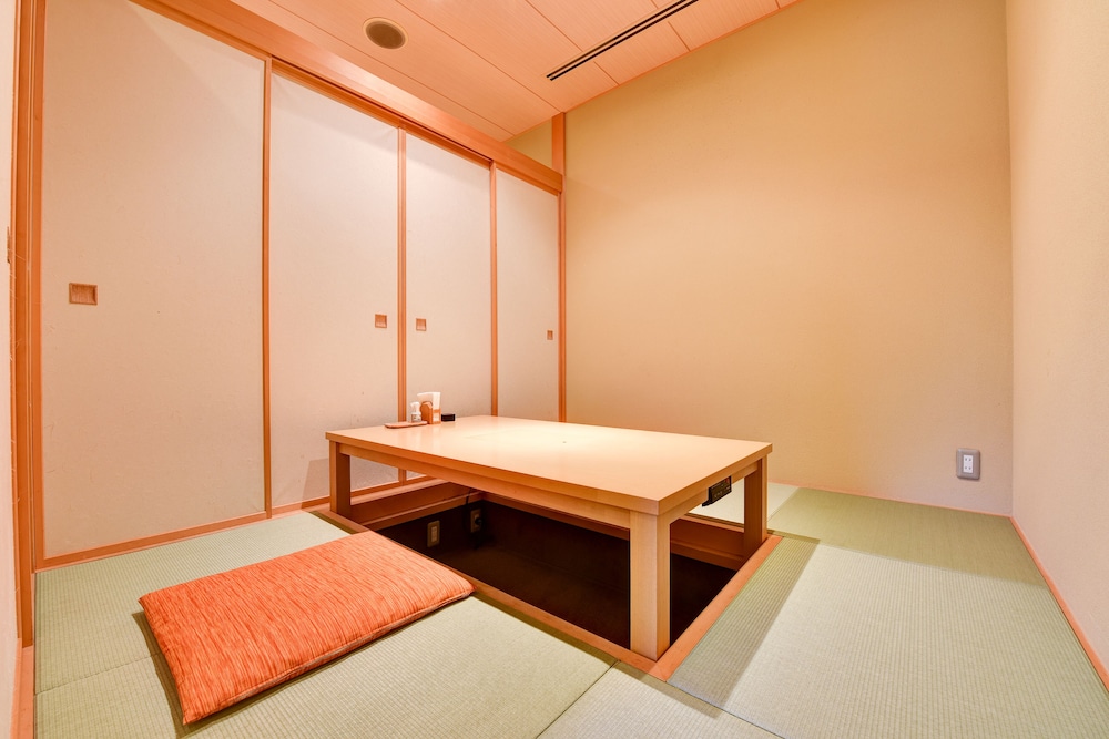 ダイヤモンド片山津温泉ソサエティ 小松