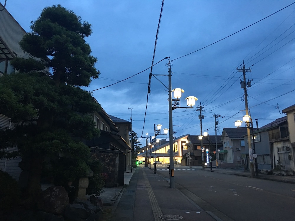 B&B ネアガリ 小松