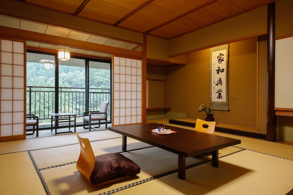 山中温泉 花つばき 小松