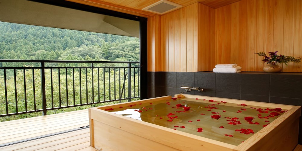 山中温泉 花つばき 小松