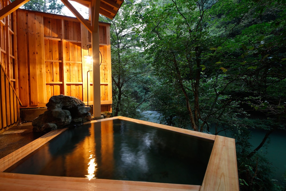 山中温泉 花つばき 小松