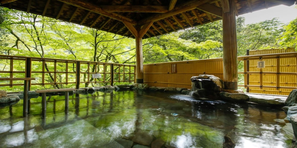 山中温泉 花つばき 小松