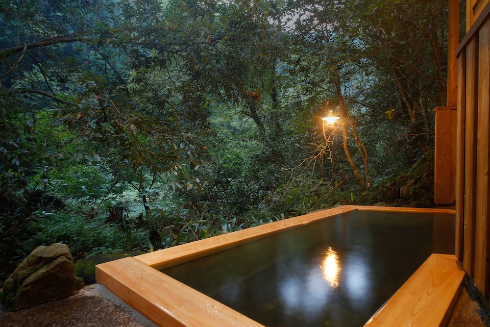 山中温泉 花つばき 小松