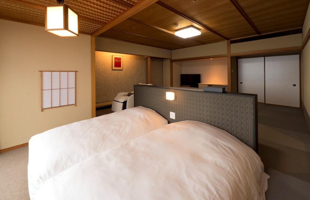 加賀屋別邸 松乃碧 小松