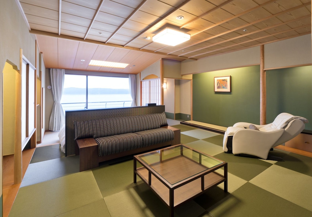 加賀屋別邸 松乃碧 小松