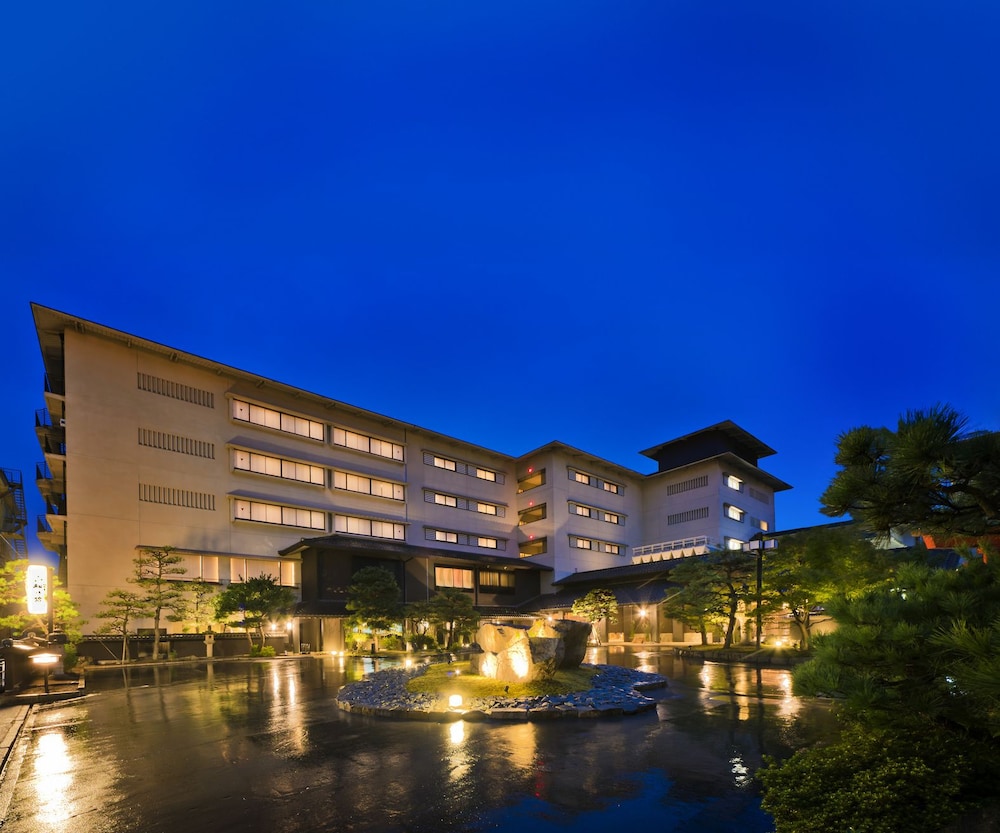 加賀屋別邸 松乃碧 小松