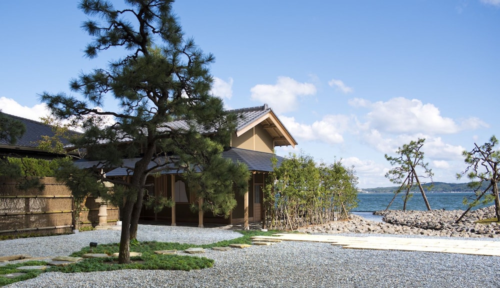 加賀屋別邸 松乃碧 小松