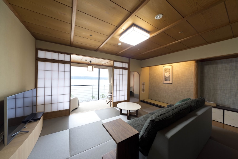 加賀屋別邸 松乃碧 小松