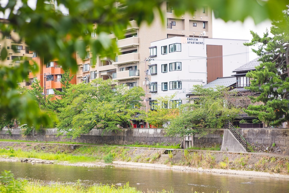 EMBLEM APARTMENT KANAZAWA 小松