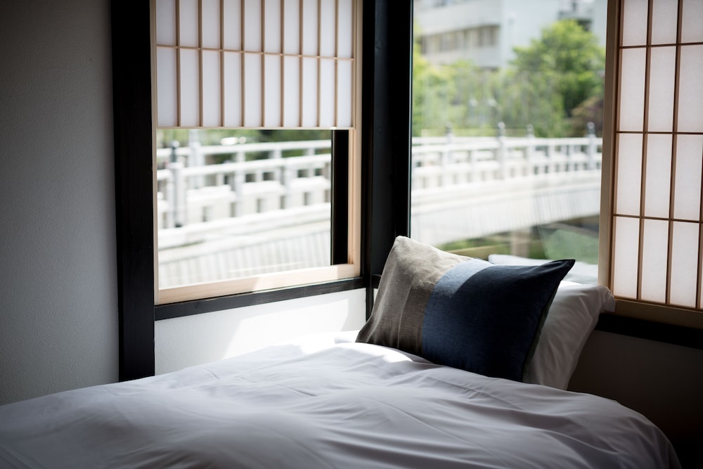 東山あり月 小松