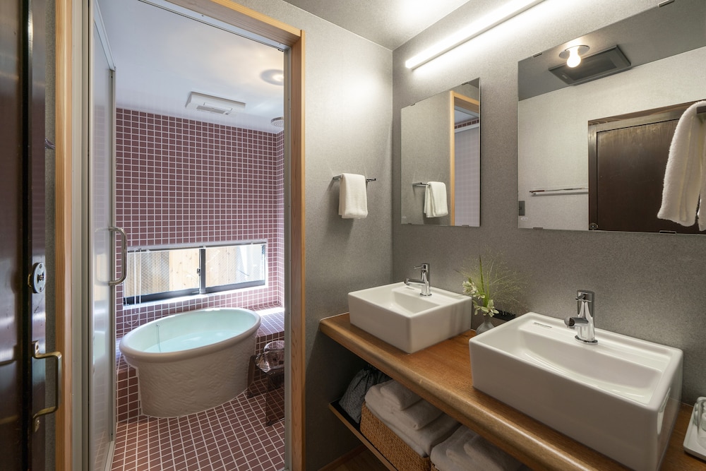 SHIORI MACHIYA HOLIDAY HOUSE 小松