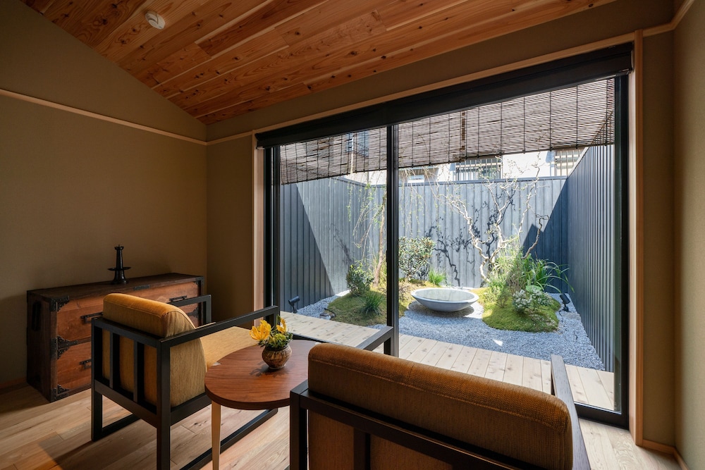 SHIORI MACHIYA HOLIDAY HOUSE 小松
