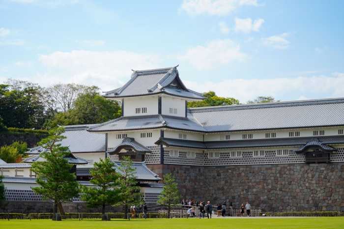 KANAZAWA HIGASHIYAMA CHACO 小松