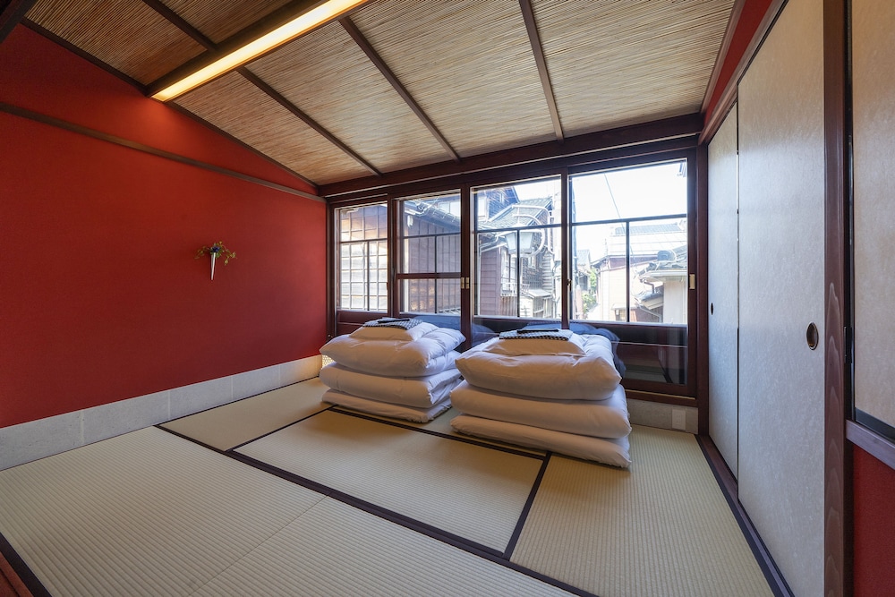 謡町 小松