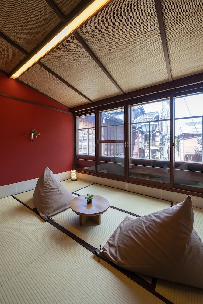 謡町 小松