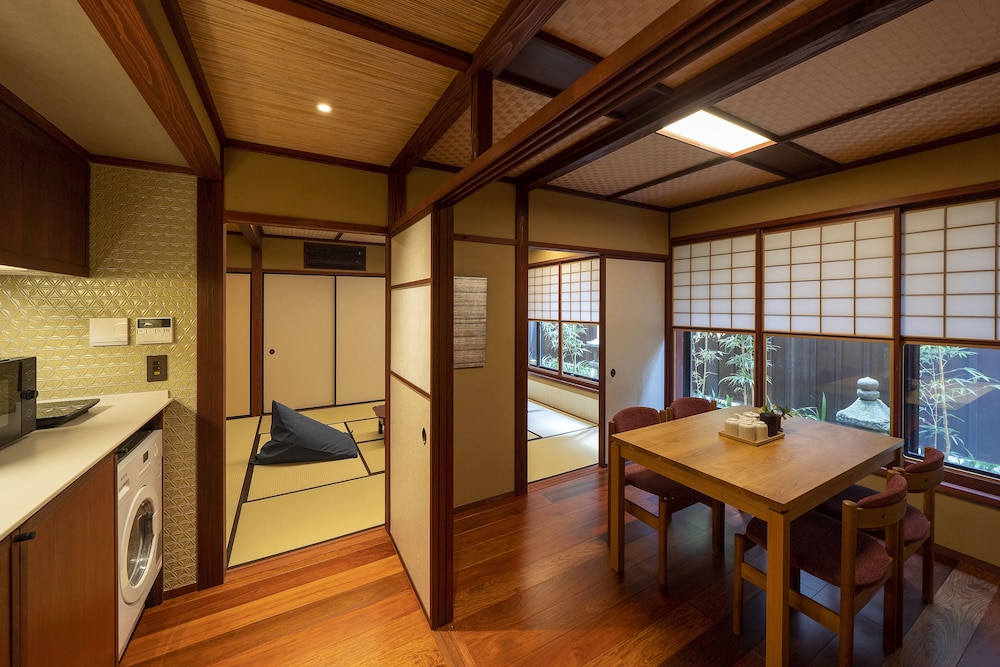 謡町 小松