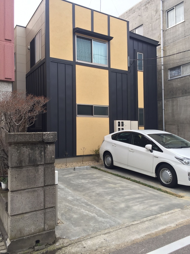 金澤八旅　茜 小松