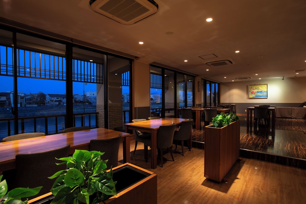 金沢の宿　由屋るる犀々 小松