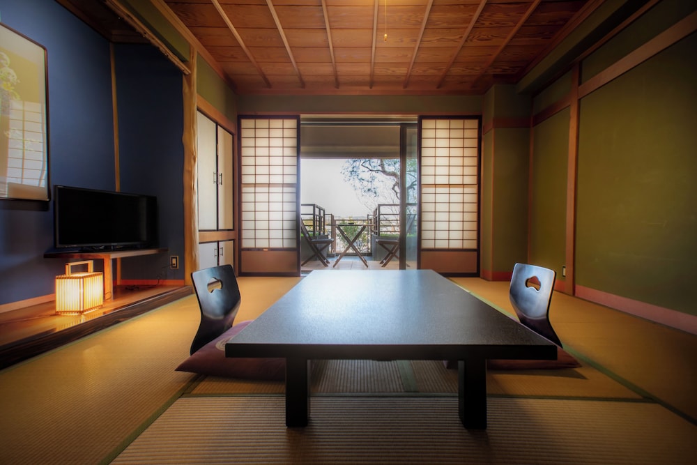 金沢の宿　由屋るる犀々 小松