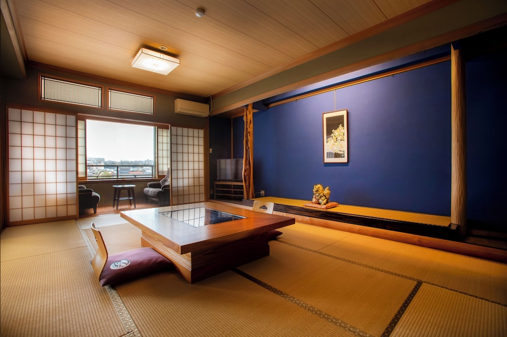 金沢の宿　由屋るる犀々 小松