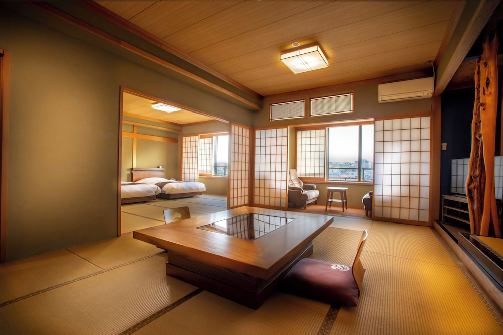 金沢の宿　由屋るる犀々 小松