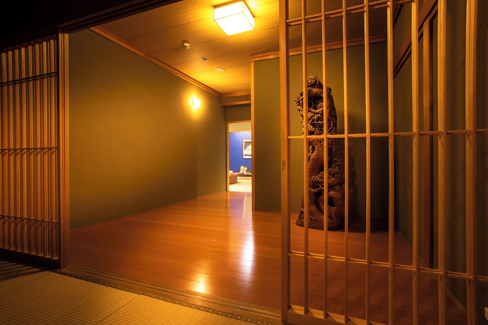 金沢の宿　由屋るる犀々 小松