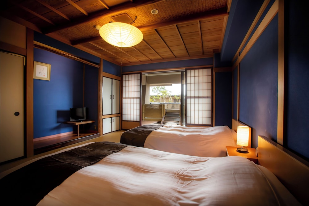 金沢の宿　由屋るる犀々 小松