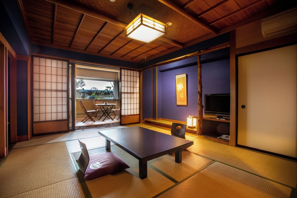 金沢の宿　由屋るる犀々 小松