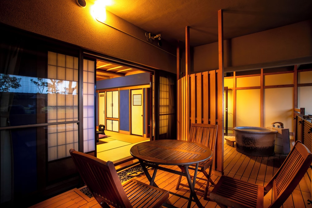 金沢の宿　由屋るる犀々 小松