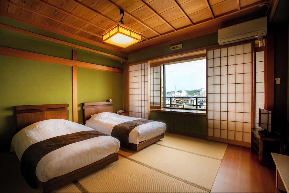 金沢の宿　由屋るる犀々 小松