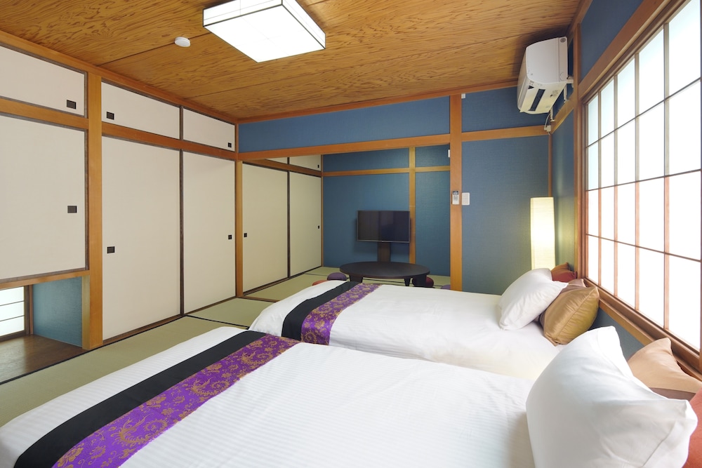 KANAZAWA STACY ANNEX 小松