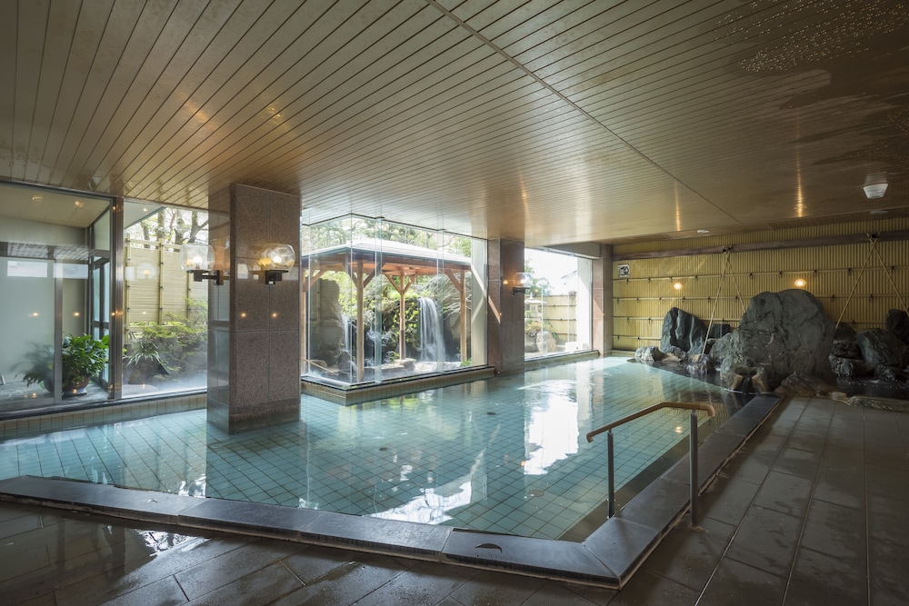 あわづ温泉喜多八 小松