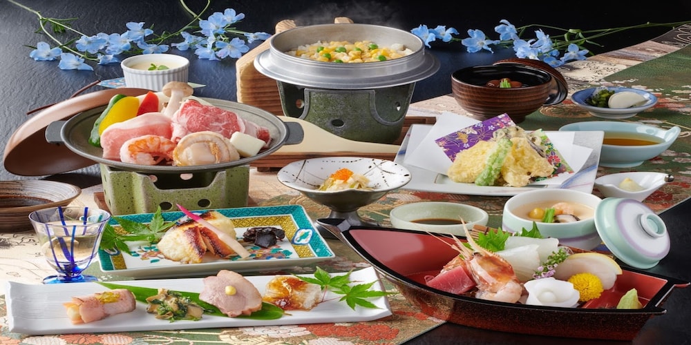 あわづ温泉喜多八 小松