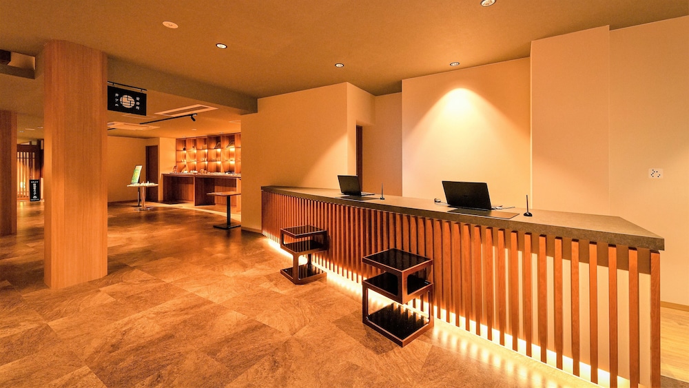 あわづ温泉喜多八 小松