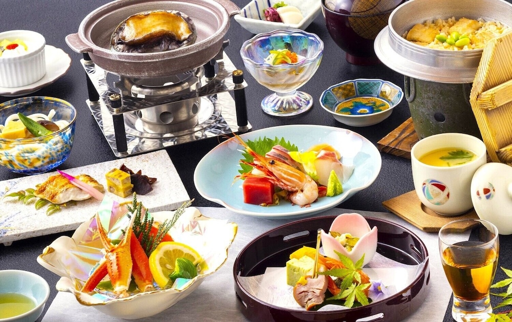 あわづ温泉喜多八 小松