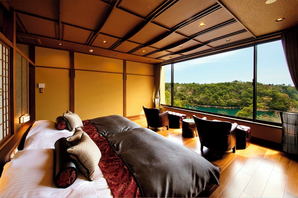 能登 九十九湾百楽荘 小松